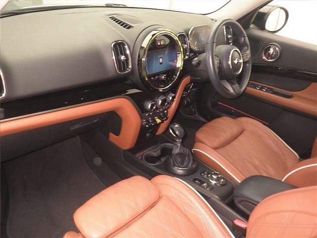 MINI CROSSOVER