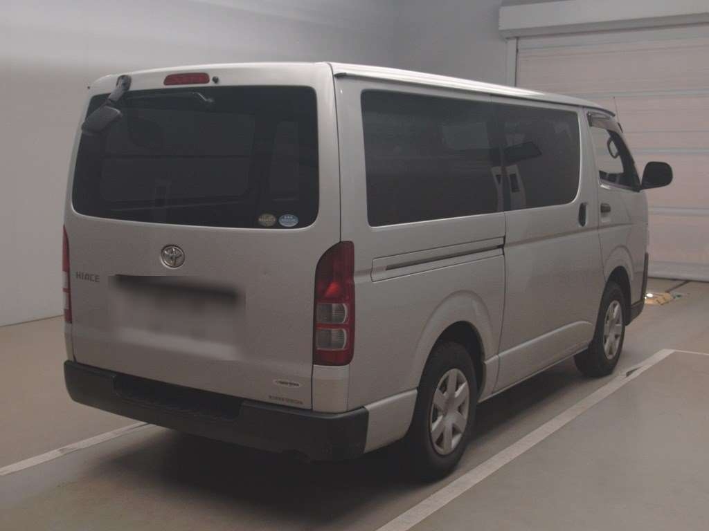 TOYOTA REGIUS ACE