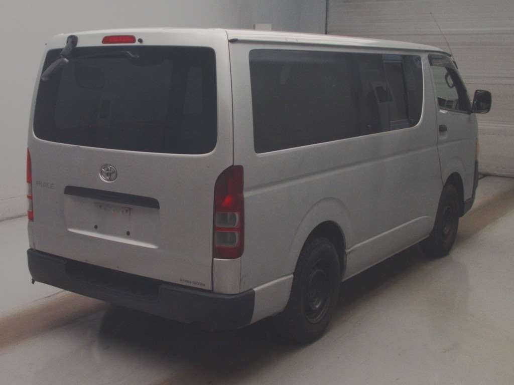 TOYOTA REGIUS ACE