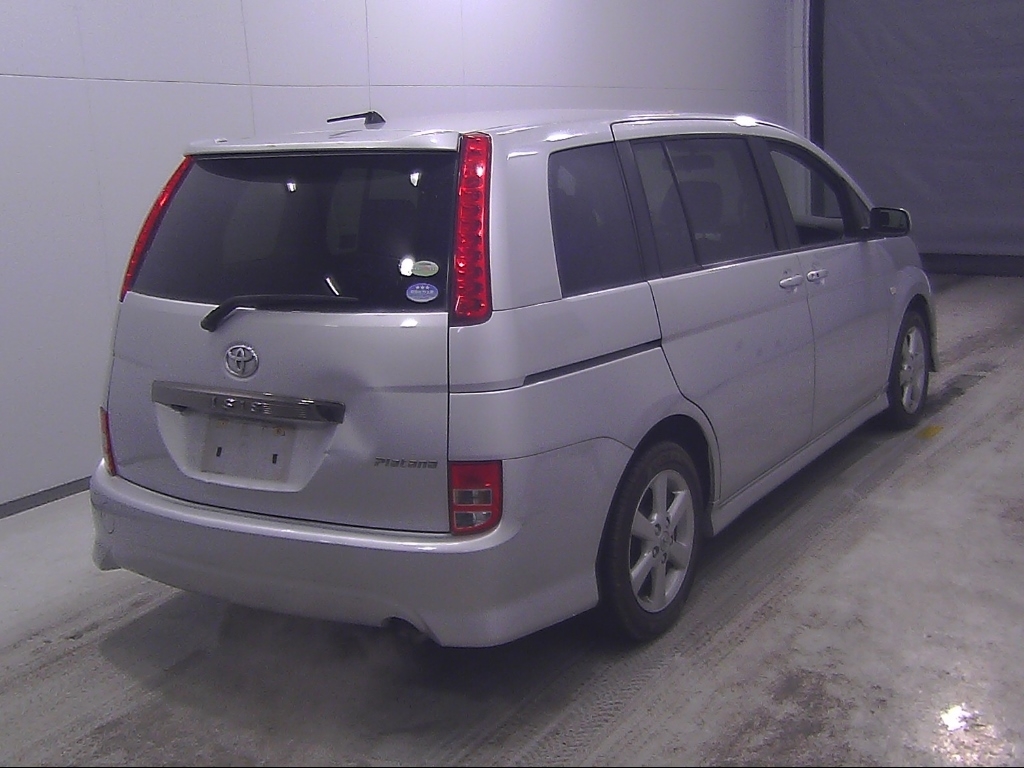 TOYOTA ISIS