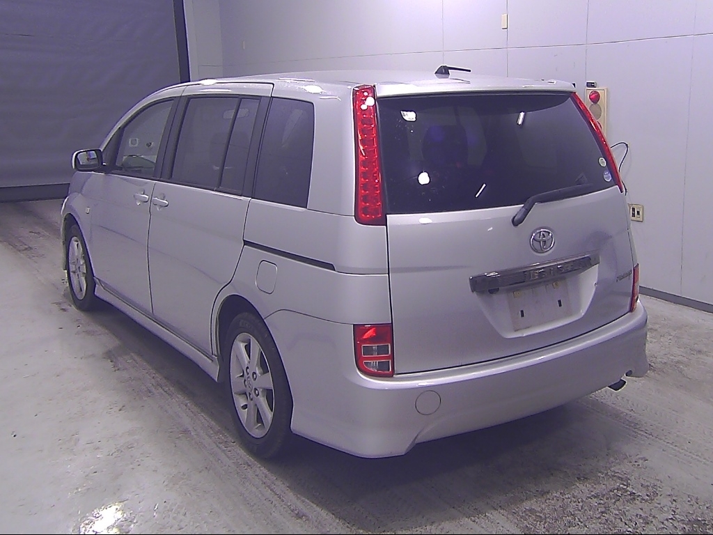 TOYOTA ISIS