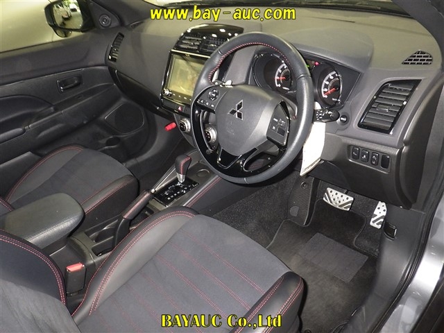 MITSUBISHI RVR