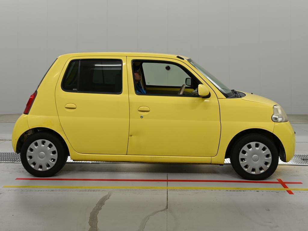 DAIHATSU ESSE