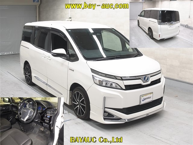 TOYOTA VOXY