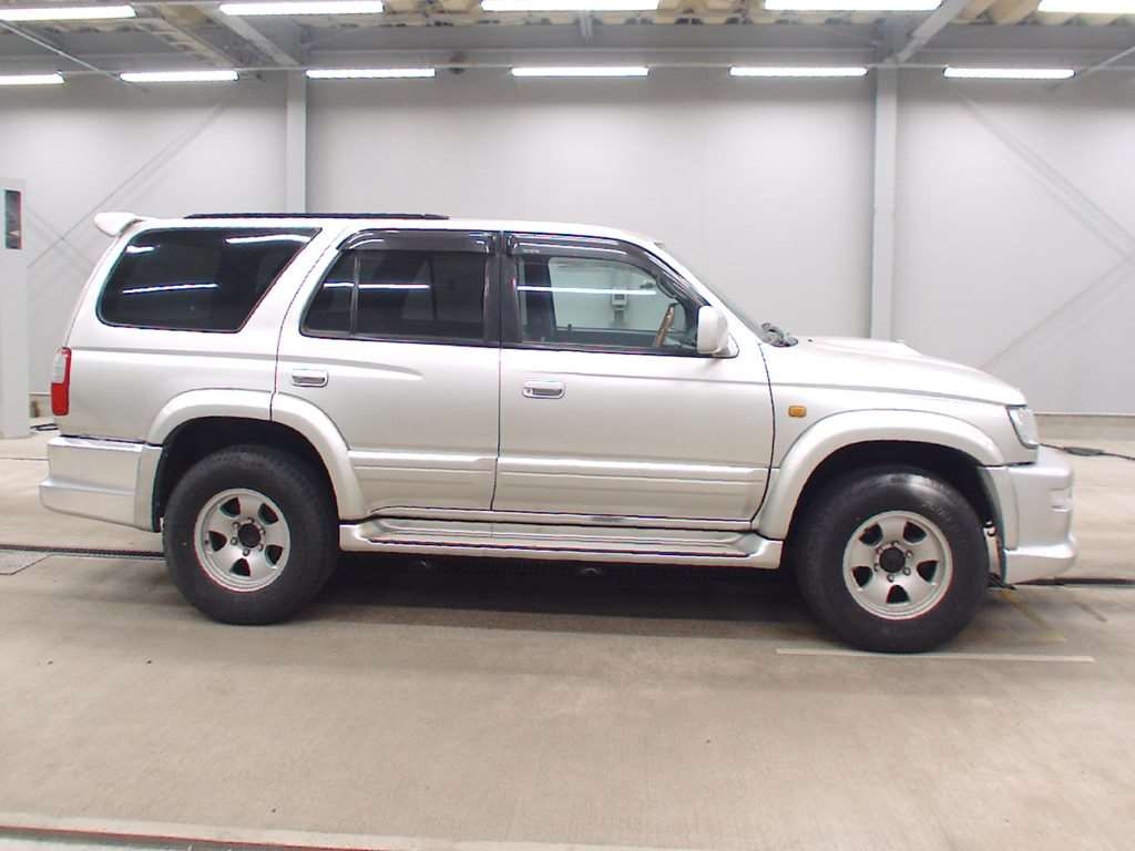 TOYOTA HILUX SURF