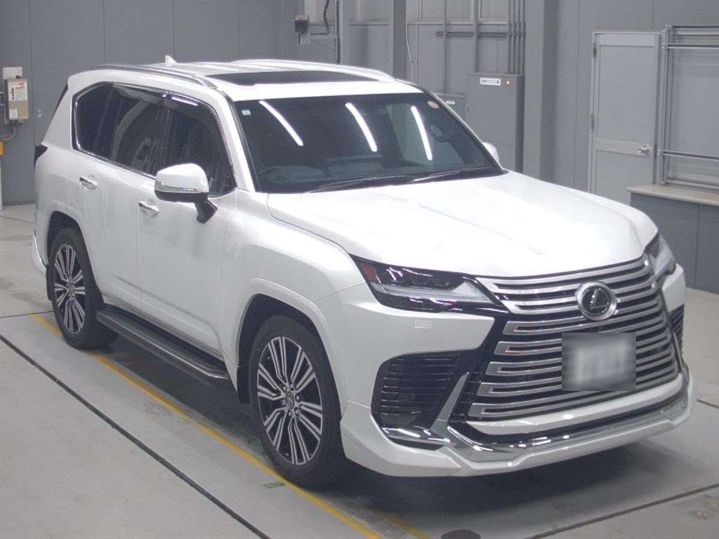 LEXUS LX600