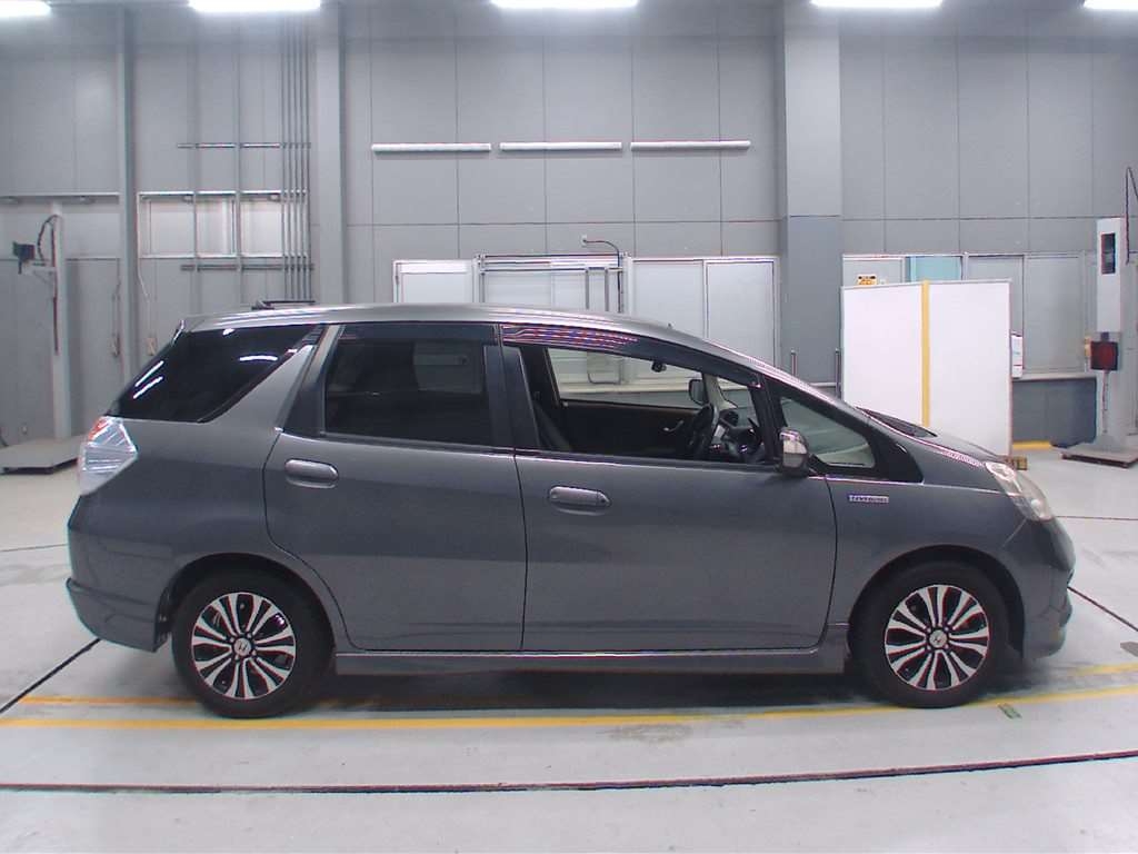 HONDA FIT SHUTTLE