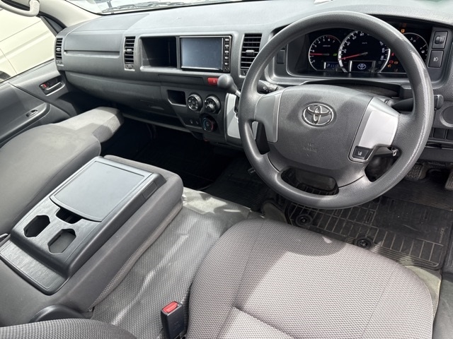 TOYOTA REGIUS ACE