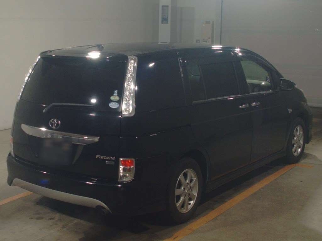 TOYOTA ISIS
