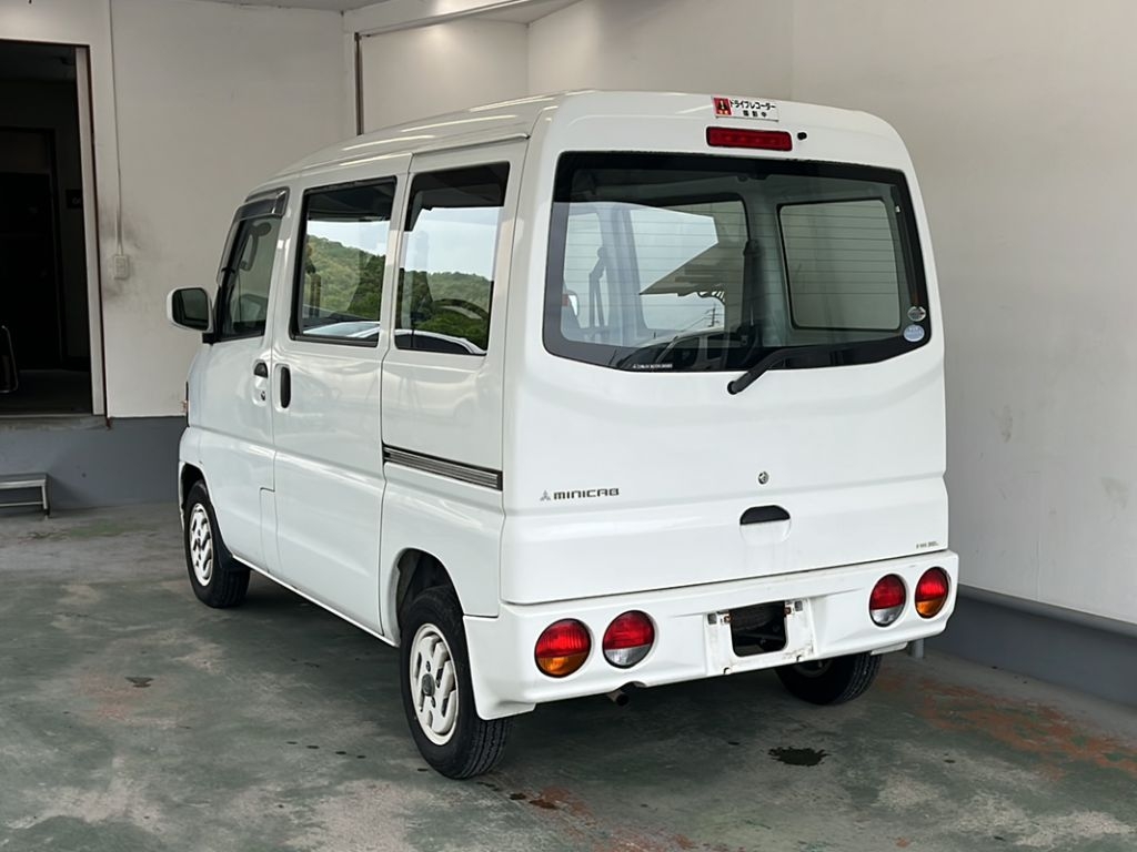 MITSUBISHI MINICAB