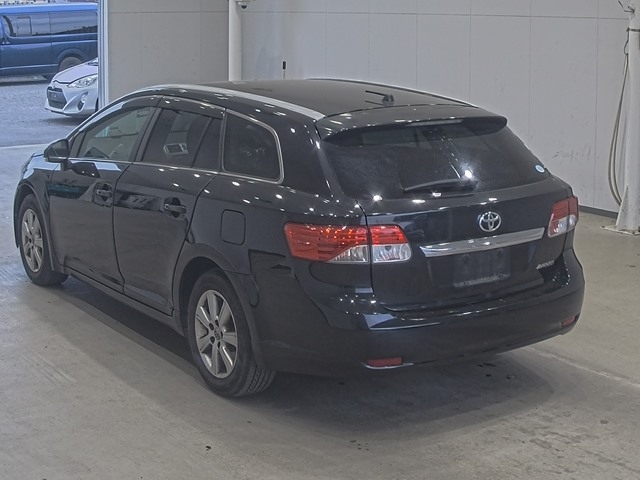 TOYOTA AVENSIS