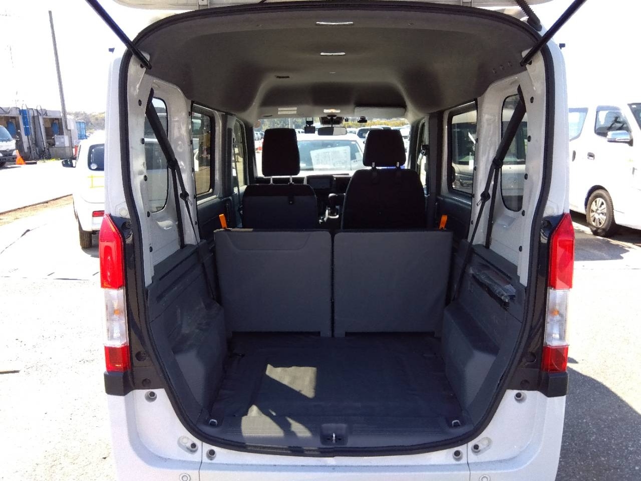 HONDA N-VAN