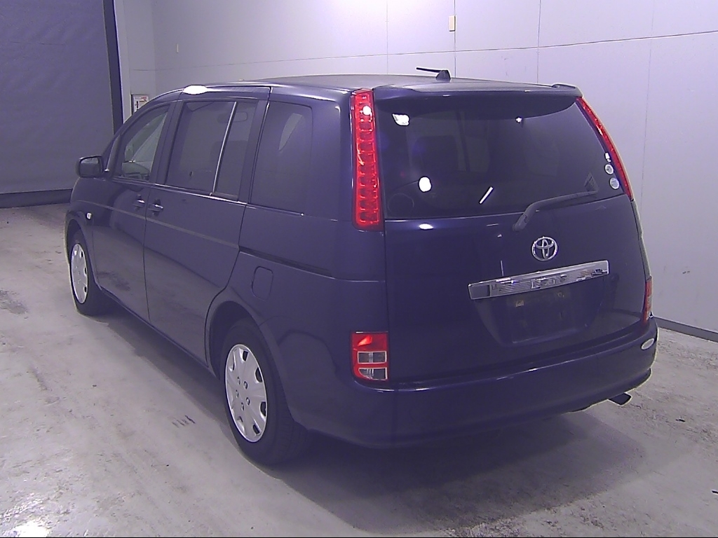 TOYOTA ISIS