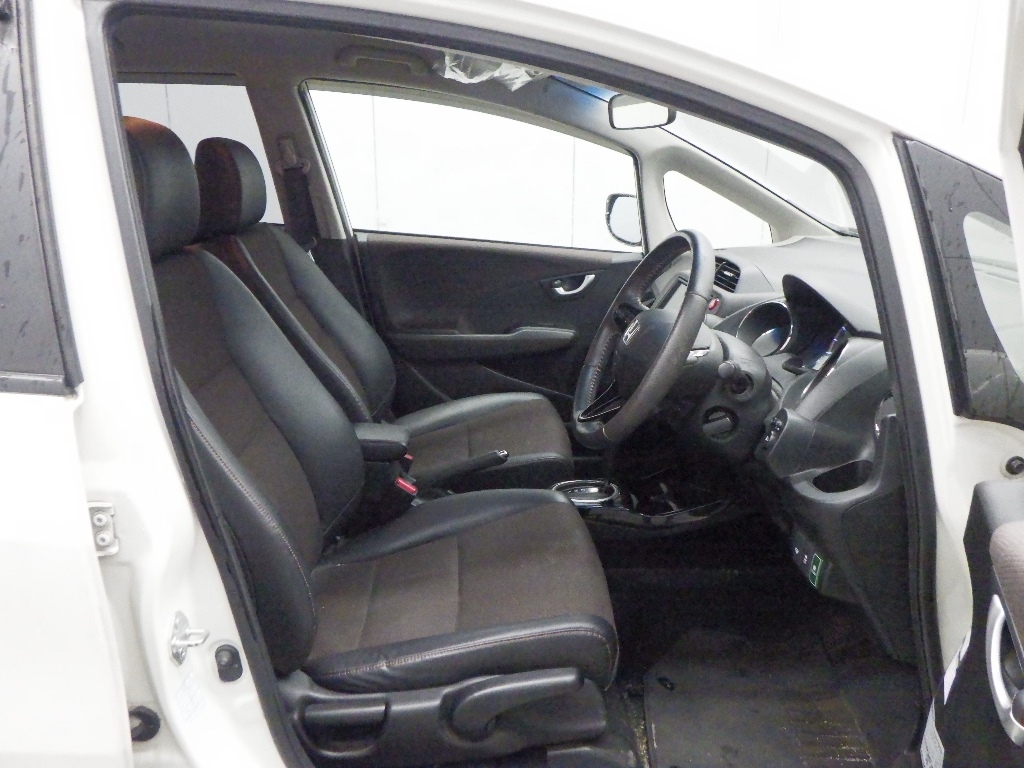 HONDA FIT SHUTTLE