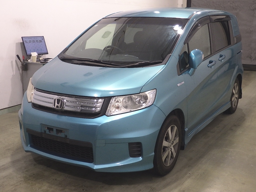 HONDA FREED SPIKE