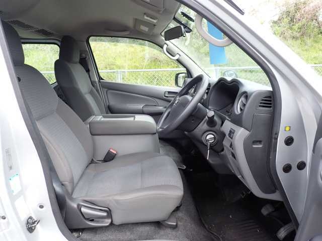 NISSAN CARAVAN