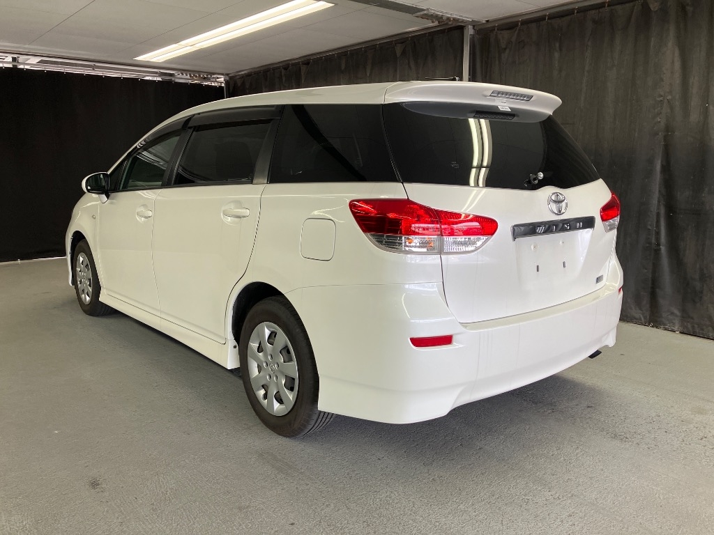 TOYOTA WISH
