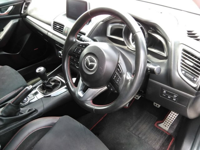 MAZDA AXELA
