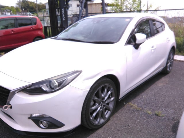 MAZDA AXELA