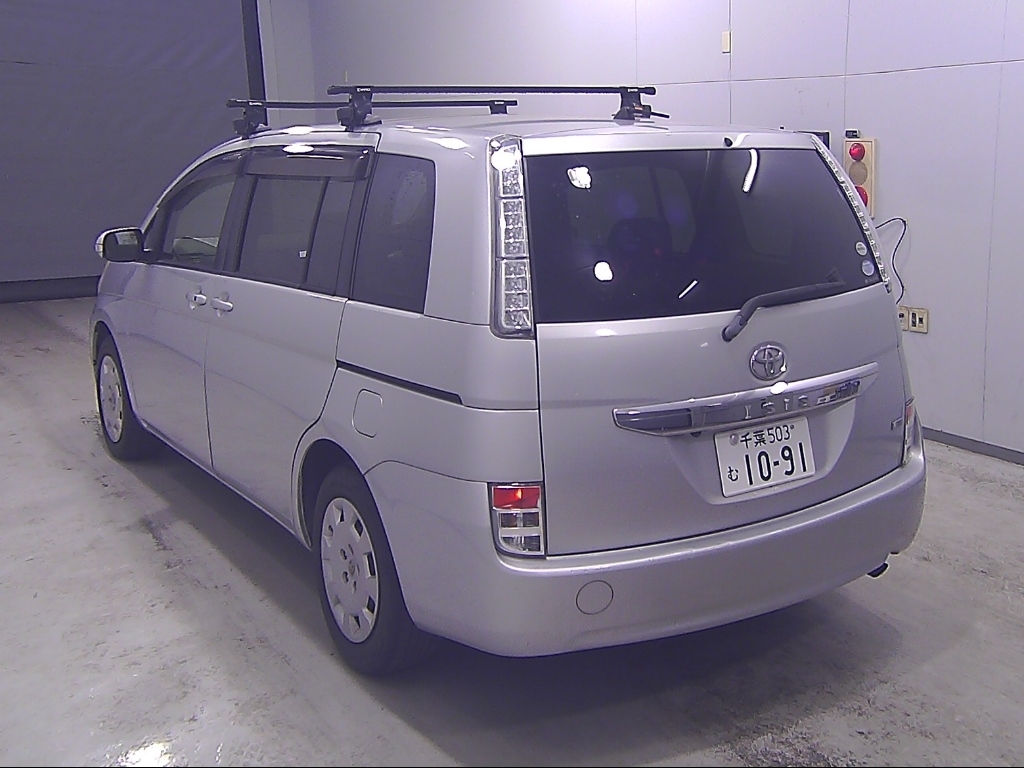 TOYOTA ISIS