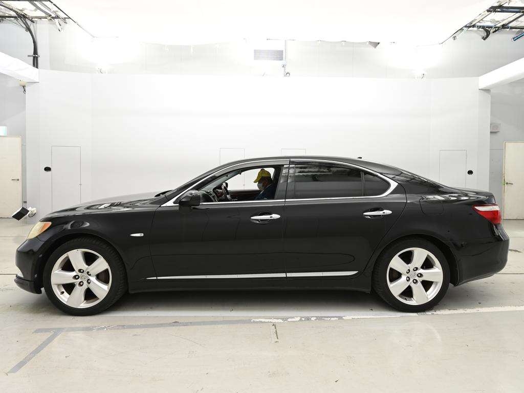 LEXUS LS460