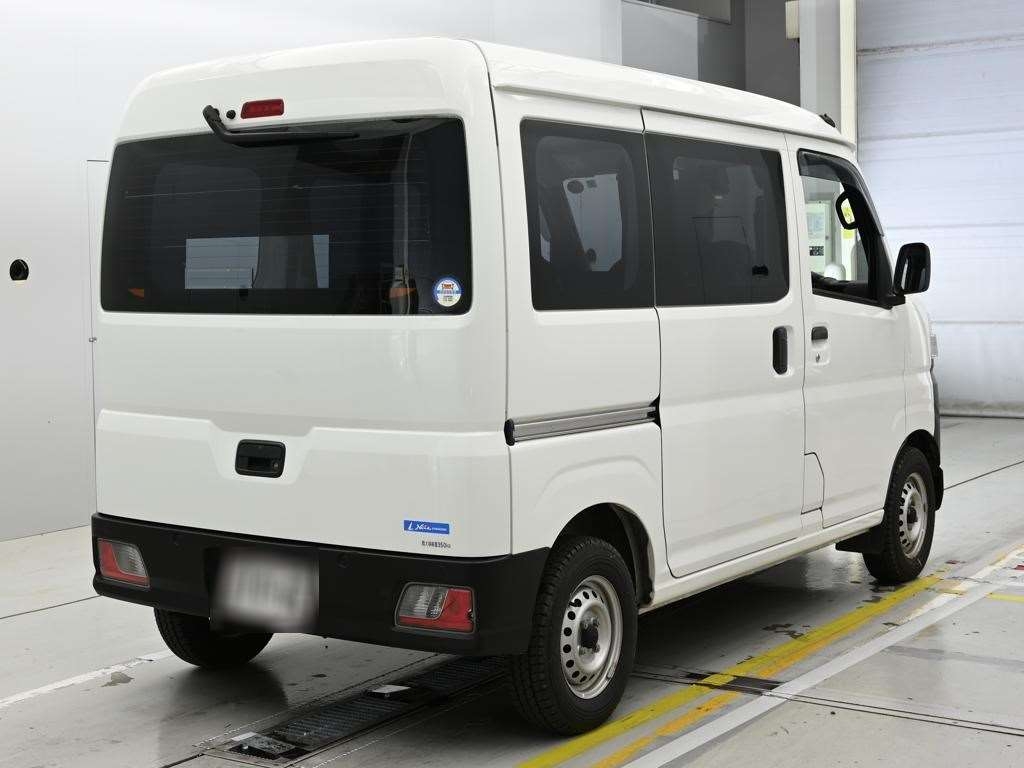 TOYOTA PIXIS VAN