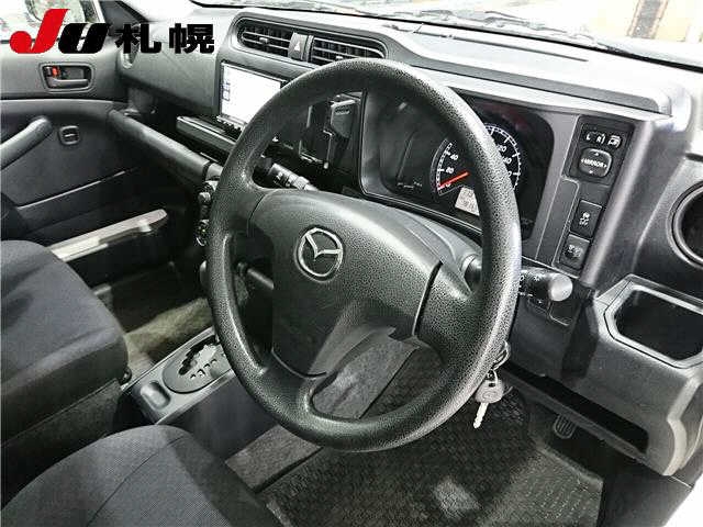 MAZDA FAMILIA