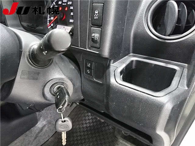 MAZDA FAMILIA
