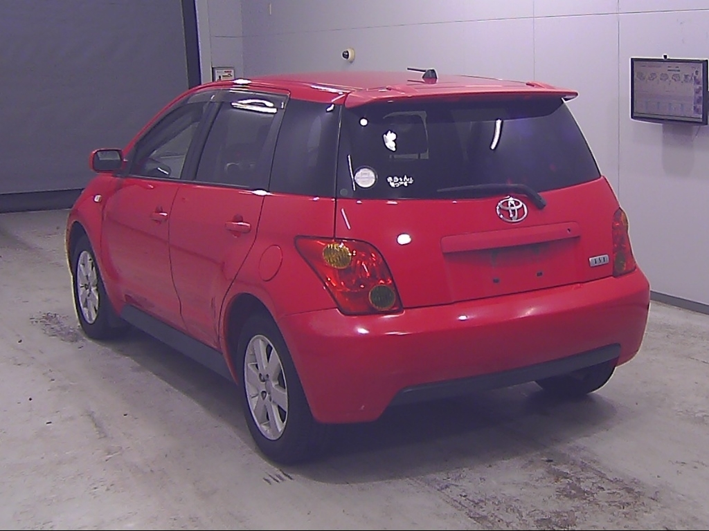 TOYOTA IST