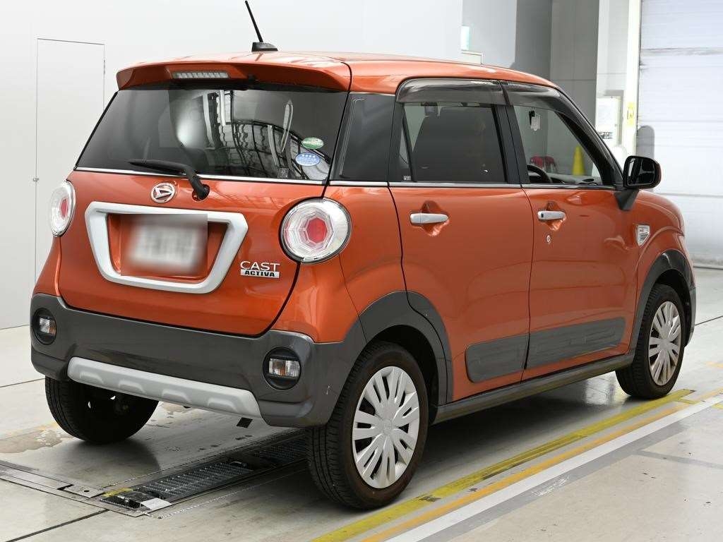 DAIHATSU CAST