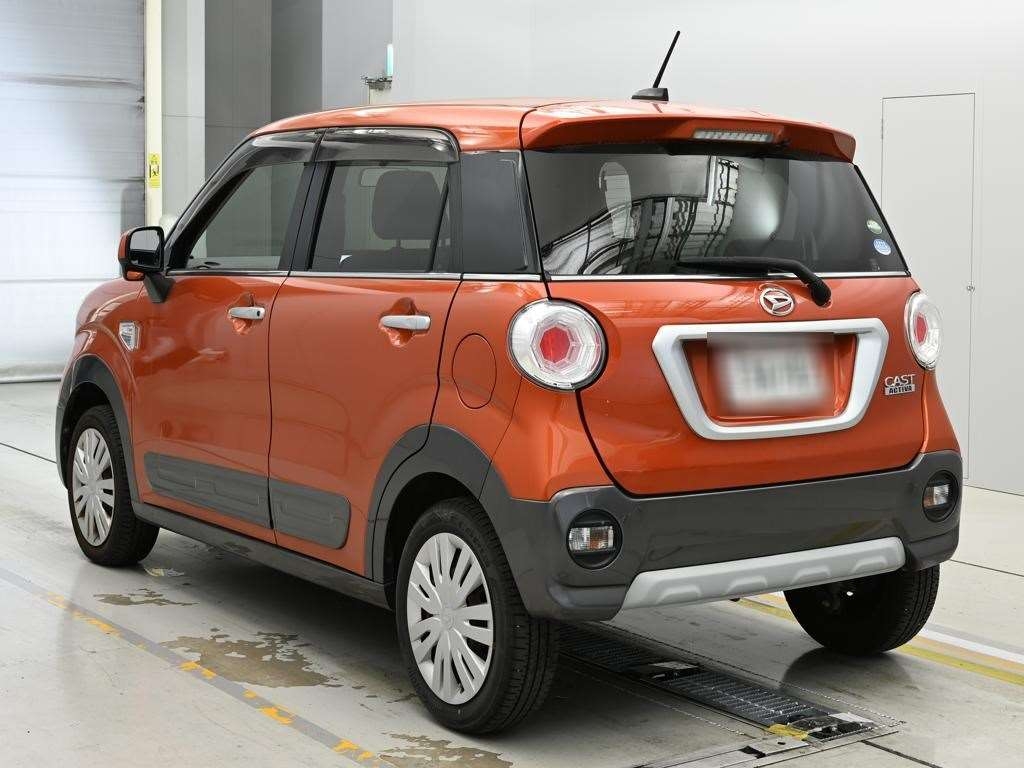 DAIHATSU CAST