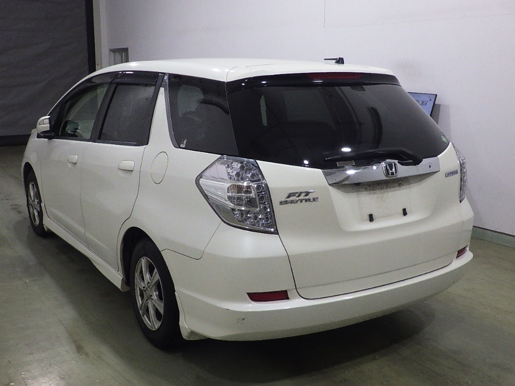 HONDA FIT SHUTTLE