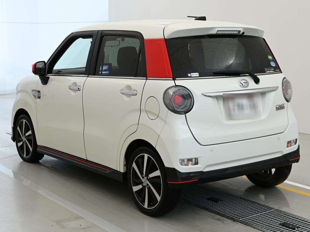 DAIHATSU CAST