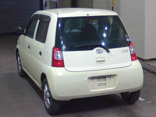 DAIHATSU ESSE