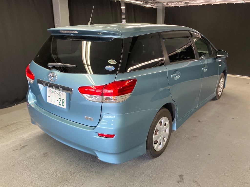 TOYOTA WISH