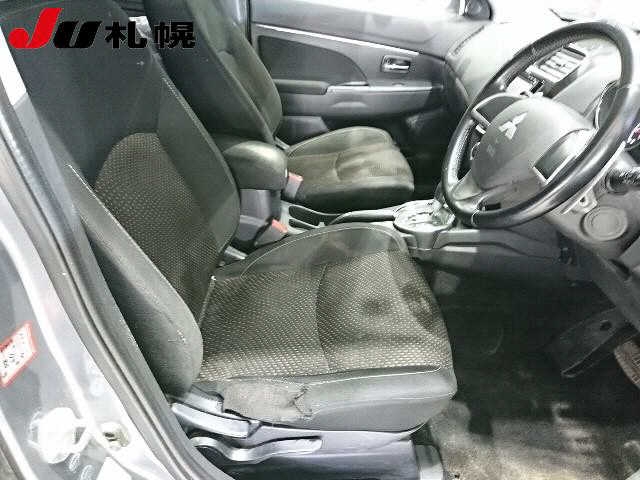 MITSUBISHI RVR