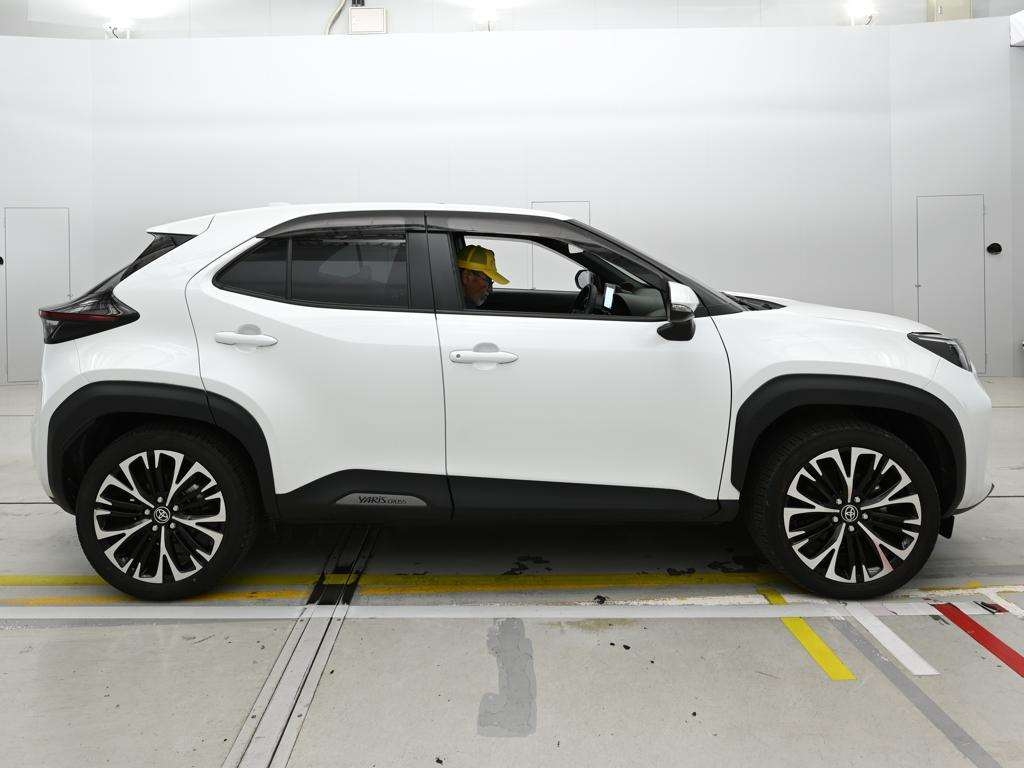 TOYOTA YARIS CROSS
