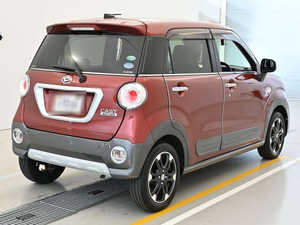 DAIHATSU CAST