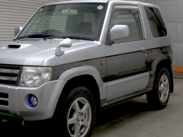 MITSUBISHI PAJERO MINI
