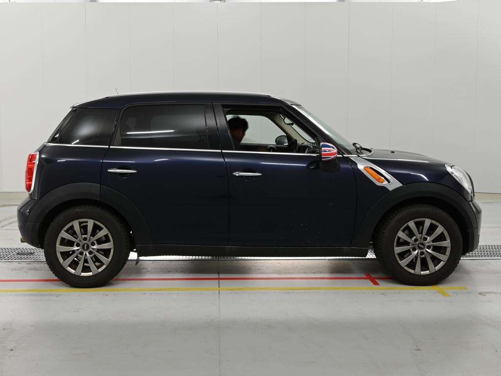 MINI CROSSOVER