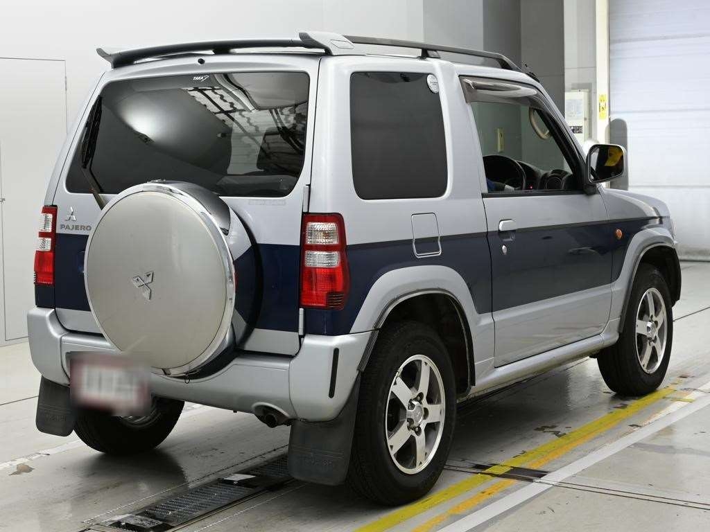 MITSUBISHI PAJERO MINI