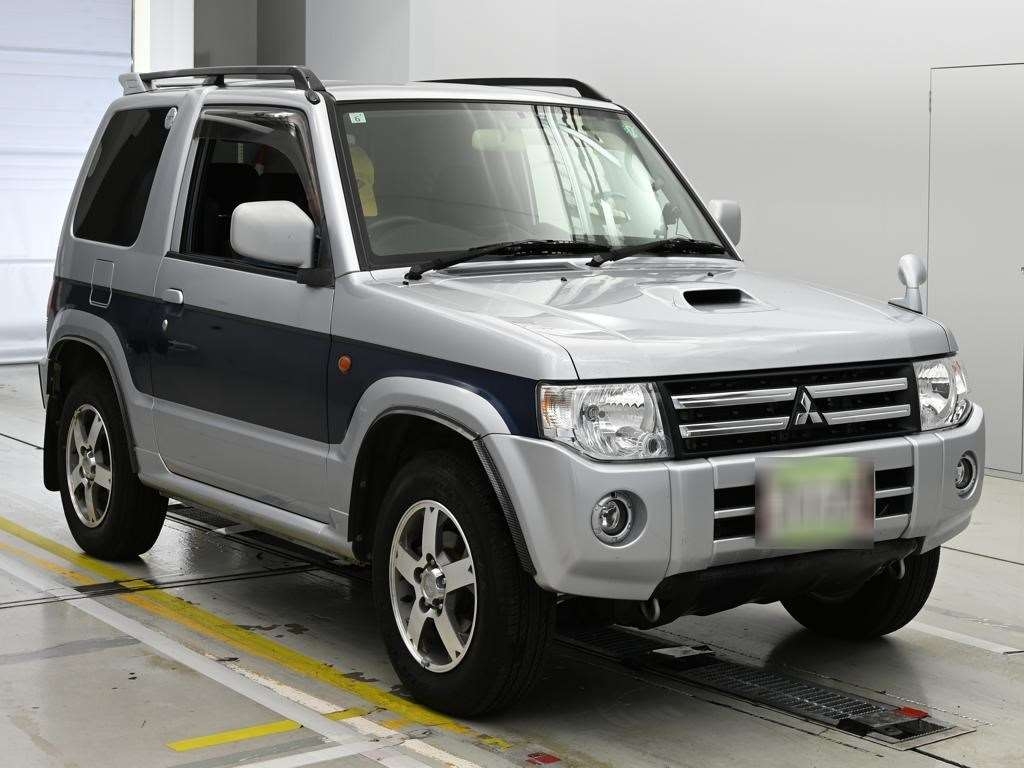 MITSUBISHI PAJERO MINI