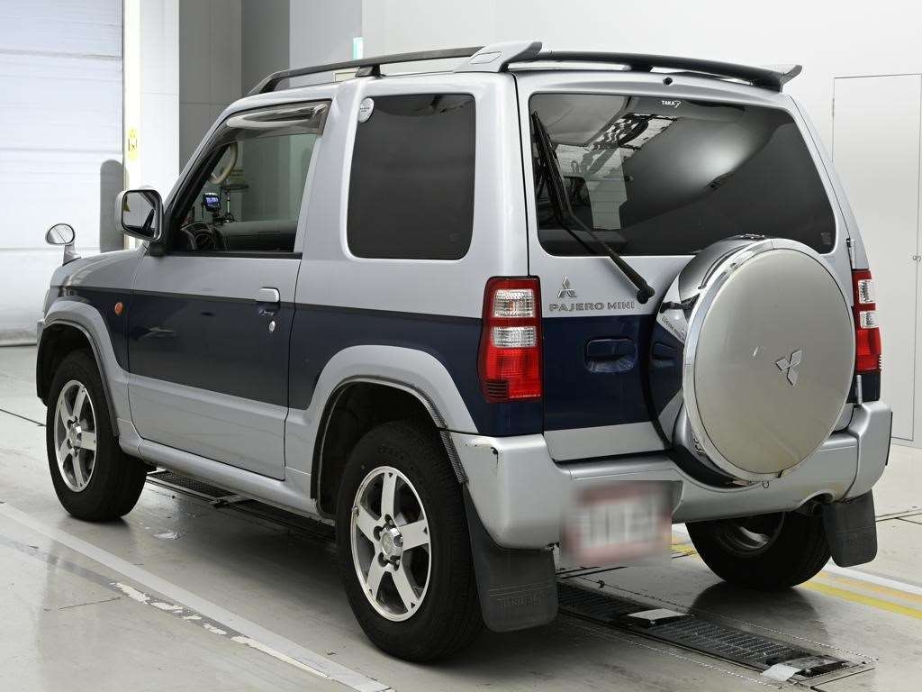 MITSUBISHI PAJERO MINI