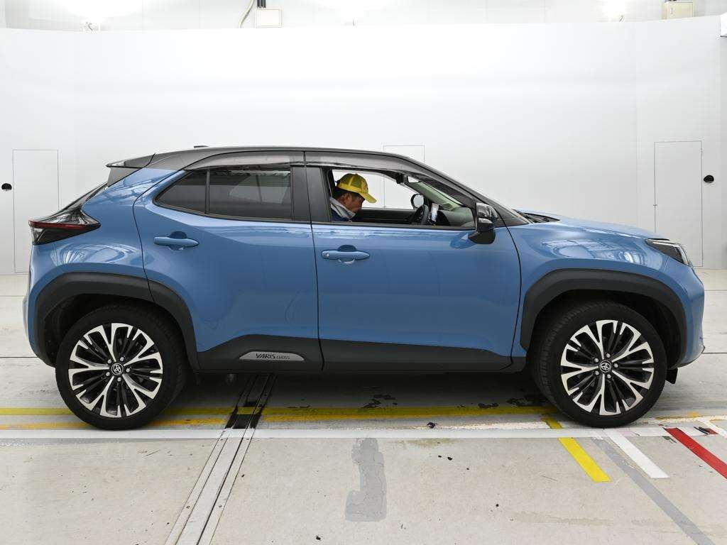 TOYOTA YARIS CROSS