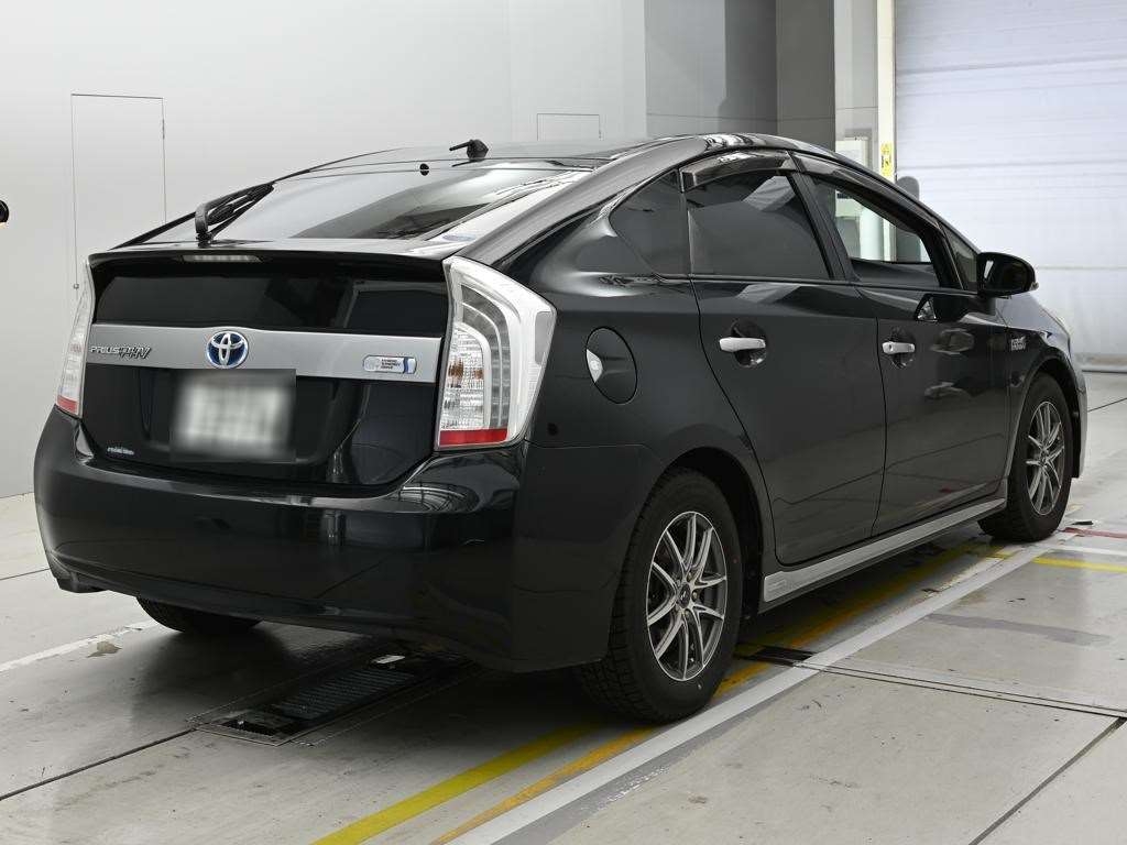 TOYOTA PRIUS PHV