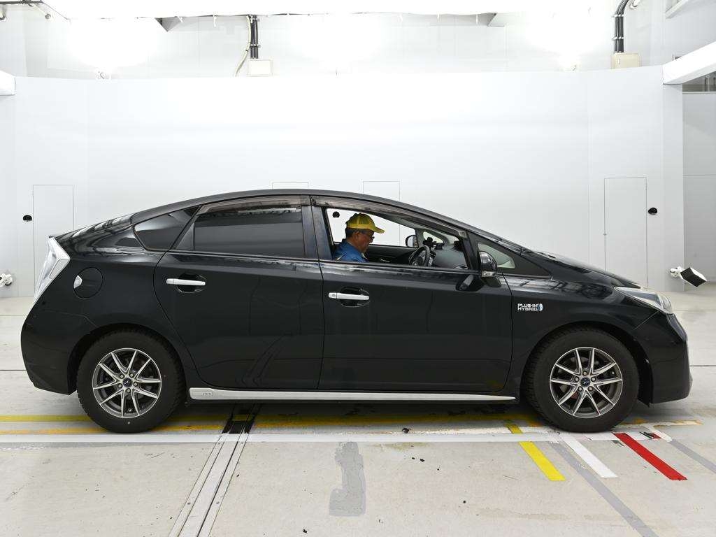 TOYOTA PRIUS PHV