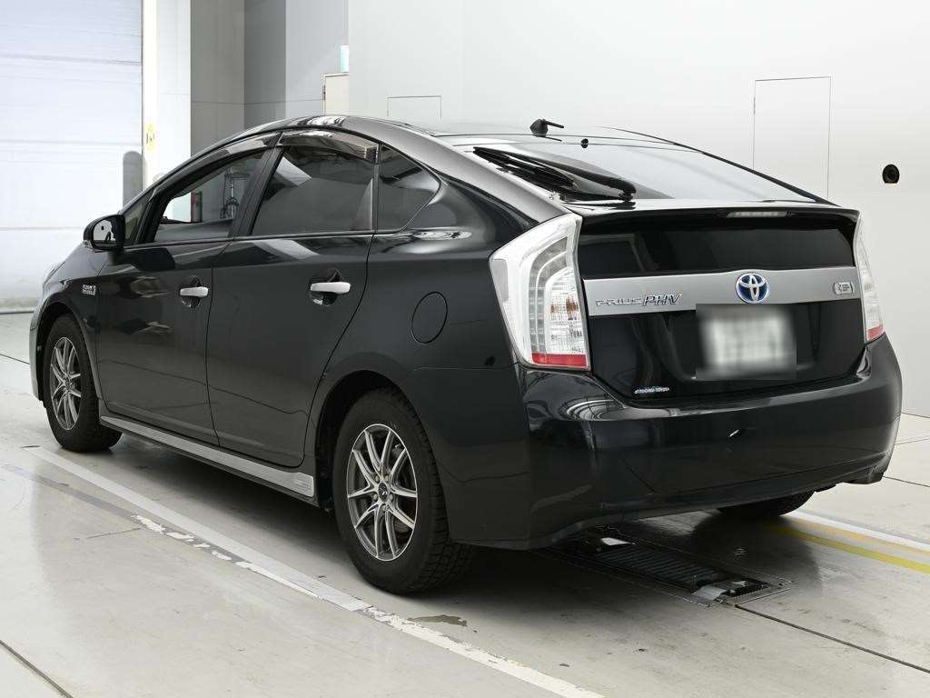 TOYOTA PRIUS PHV