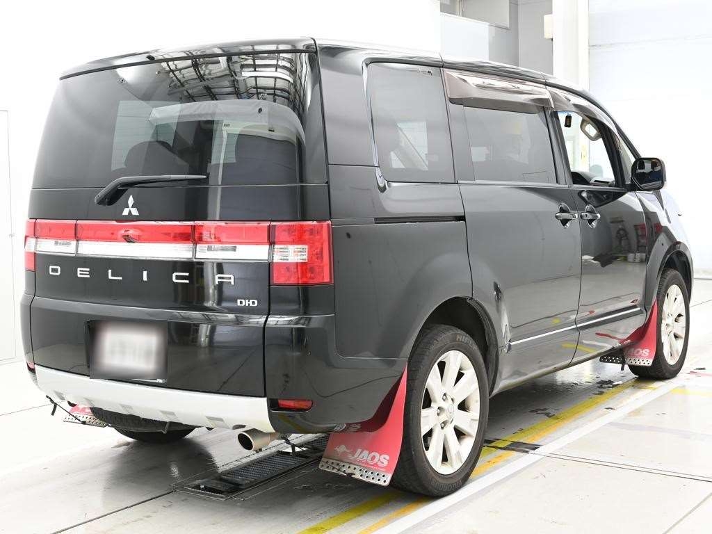 MITSUBISHI DELICA D:5