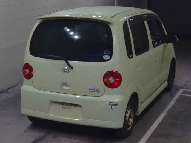 DAIHATSU MOVE LATTE