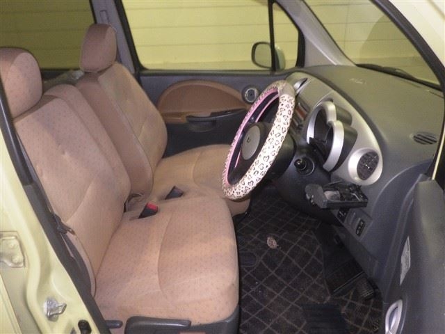DAIHATSU MOVE LATTE